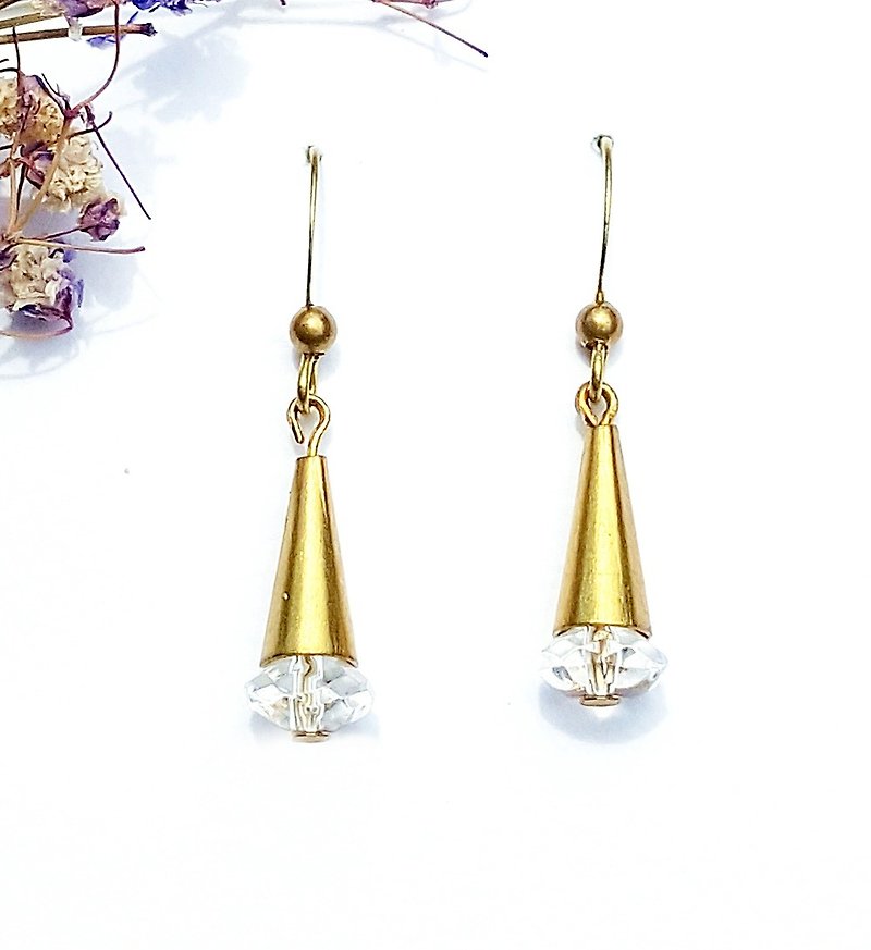 <Pure heart dream> white crystal earrings Bronze minimalist geometric custom personalized Valentine's Day birthday - ต่างหู - ทองแดงทองเหลือง สีเหลือง