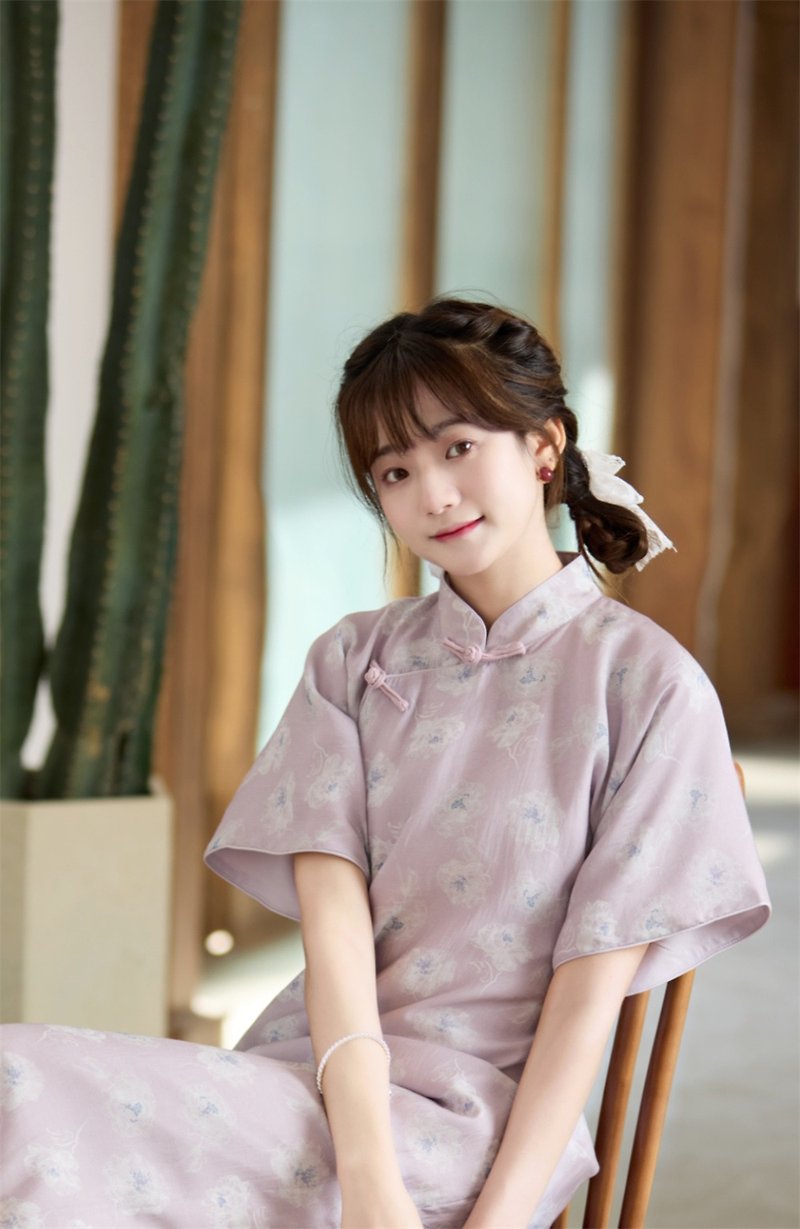 Light purple retro color plate button wide-sleeved girl cheongsam new Chinese-style Mid-Autumn Festival Spring Festival improved one-piece dress - Qipao - Other Man-Made Fibers Purple