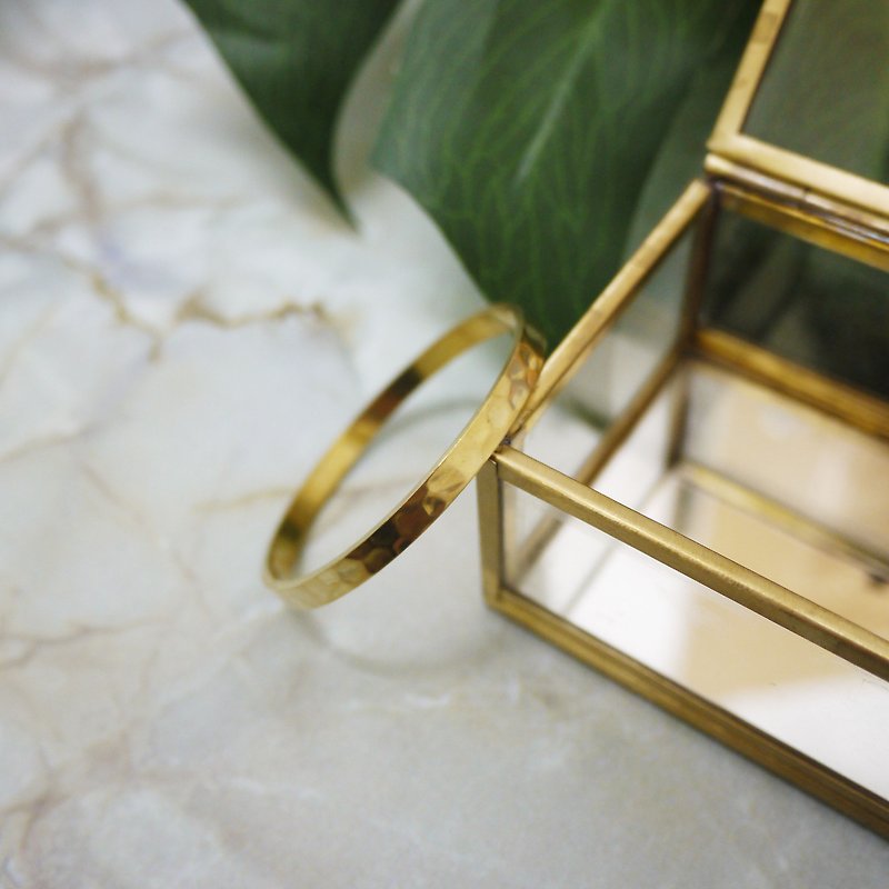 Bronze simple fashion bracelet - สร้อยข้อมือ - โลหะ สีทอง