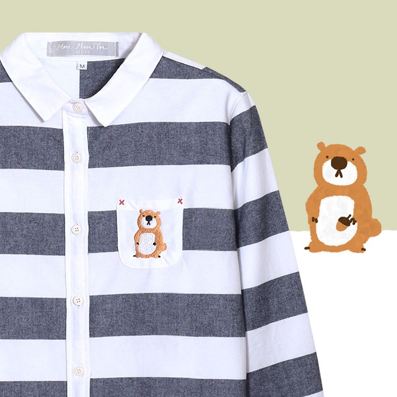 [Infant recommended] squirrel posing as a small raccoon - rough striped embroidery pocket shirt - เสื้อเชิ้ตผู้หญิง - ผ้าฝ้าย/ผ้าลินิน สีน้ำเงิน