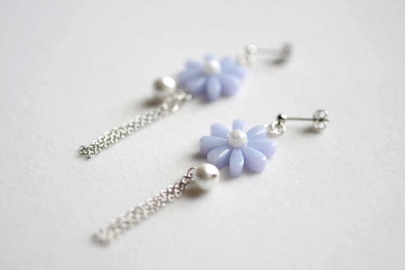 Resin Art Earrings: Flowers, Cotton Pearls, and Fringe - 