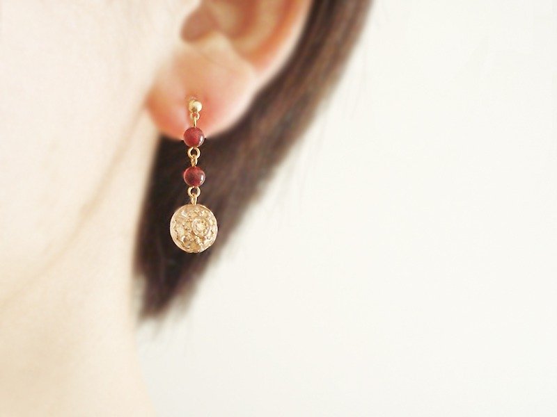 石榴石 Garnet, antique style earrings - Earrings & Clip-ons - Stone Red