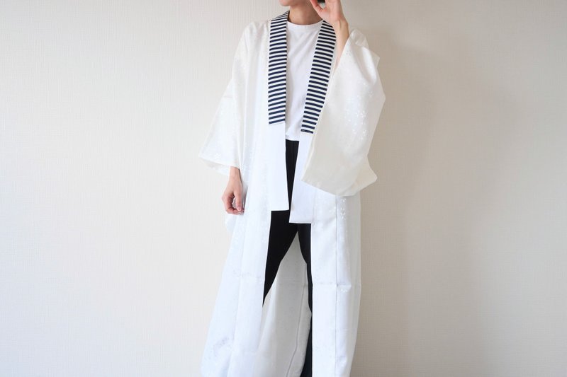 KIMONO, long kimono, kimono robe, maxi kimono, Nagajyuban, traditional kimono - 禮服/小禮服 - 聚酯纖維 白色
