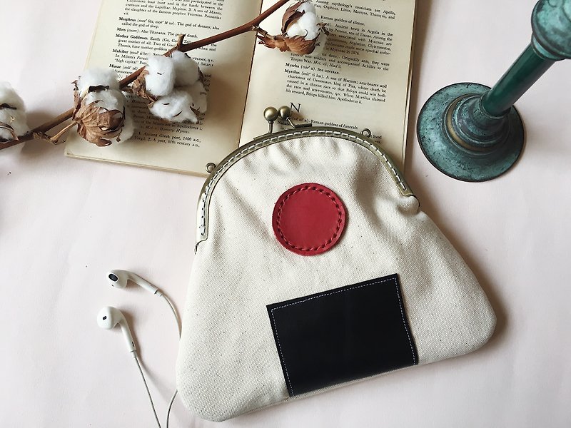 | Customized Gifts| - Plum Seaweed Rice Balls - Shaped Mouth Gold Bag Carry-on Bag Side Backpack - Messenger Bags & Sling Bags - Cotton & Hemp White