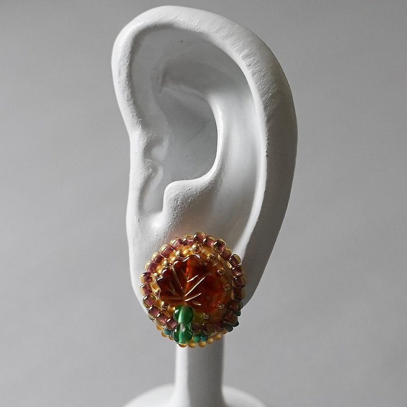 ビーズ刺繍のイヤリング ピアス 4　ブラウン　グリーン　イエロー　おおぶり　一点もの - 耳環/耳夾 - 玻璃 咖啡色
