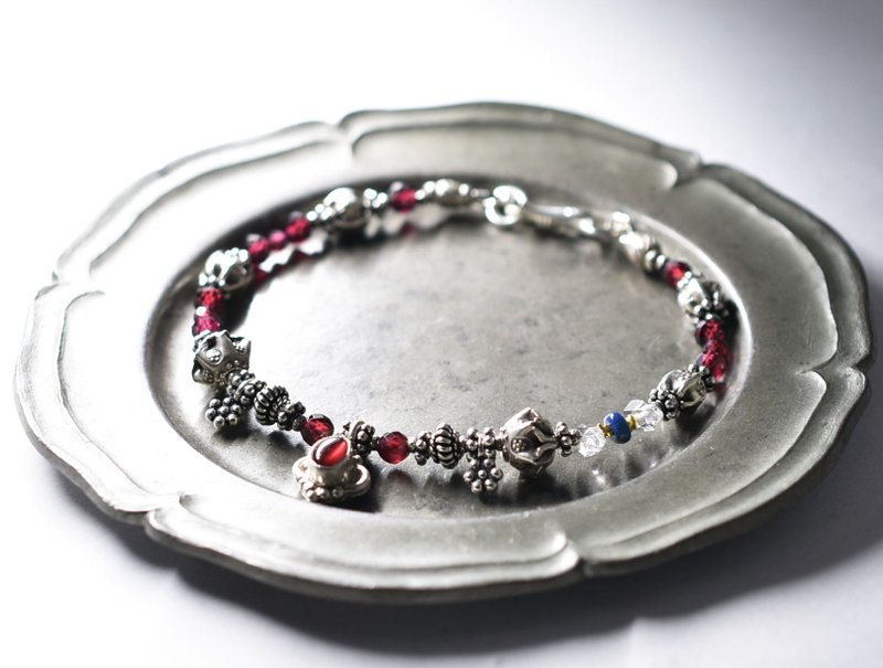 Silver decoration Garnet and flower Indian Silver, Herkimer diamond, opal, garnet bracelet - สร้อยข้อมือ - โลหะ 