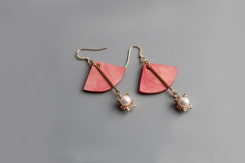 He Fei OPHIR HE vegetable tanned leather head layer cowhide handmade painting dyed earrings pink thoughts - ต่างหู - หนังแท้ 