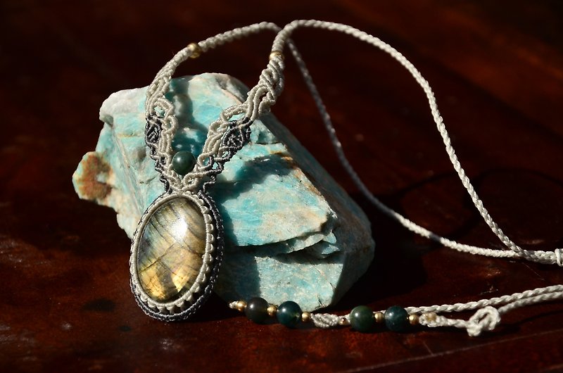 Labradorite  Macrame Jewelry - Necklaces - Gemstone Blue