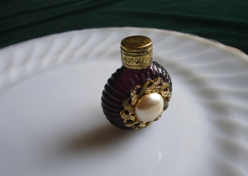 [OLD-TIME] Early Czech exquisite hand-made portable perfume bottle #18 - Items for Display - Other Materials 