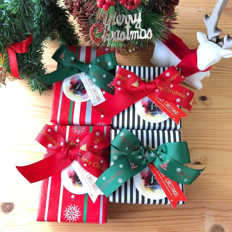 【贈送 包裝】聖誕期間-限定 - 禮物盒/包裝盒 - 紙 紅色