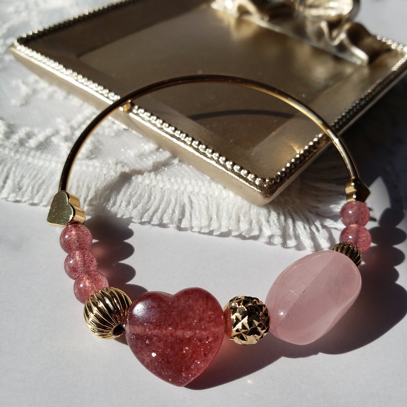 [Peach Blossom Fate and Popularity] Red Strawberry Pink Crystal Natural Crystal Bracelet - Bracelets - Crystal 