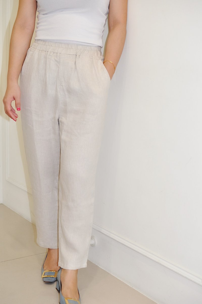 Flat 135 X Taiwanese designers Linen fabric series cotton elastic waist pantyhose breathable comfort - กางเกงขายาว - ผ้าฝ้าย/ผ้าลินิน สีกากี