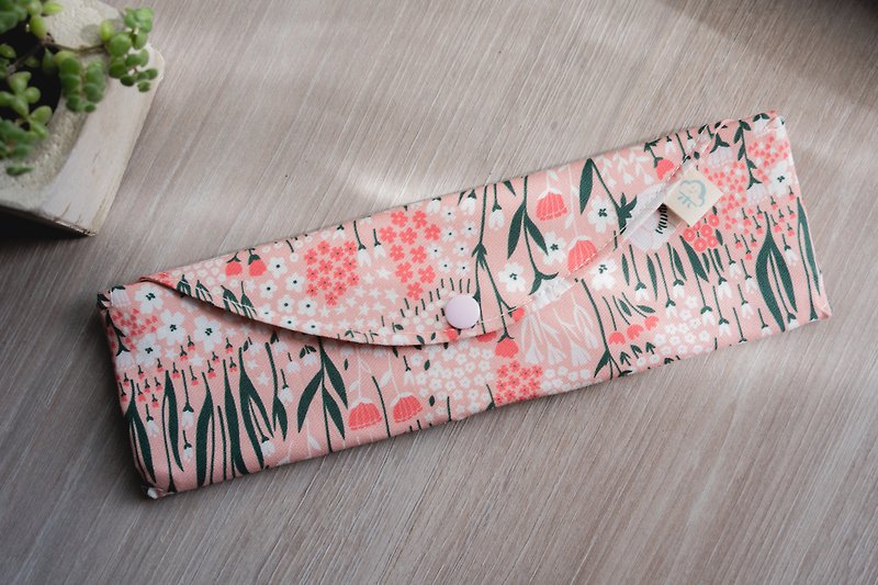 Foundation flower waterproof cutlery storage bag - Other - Waterproof Material Pink