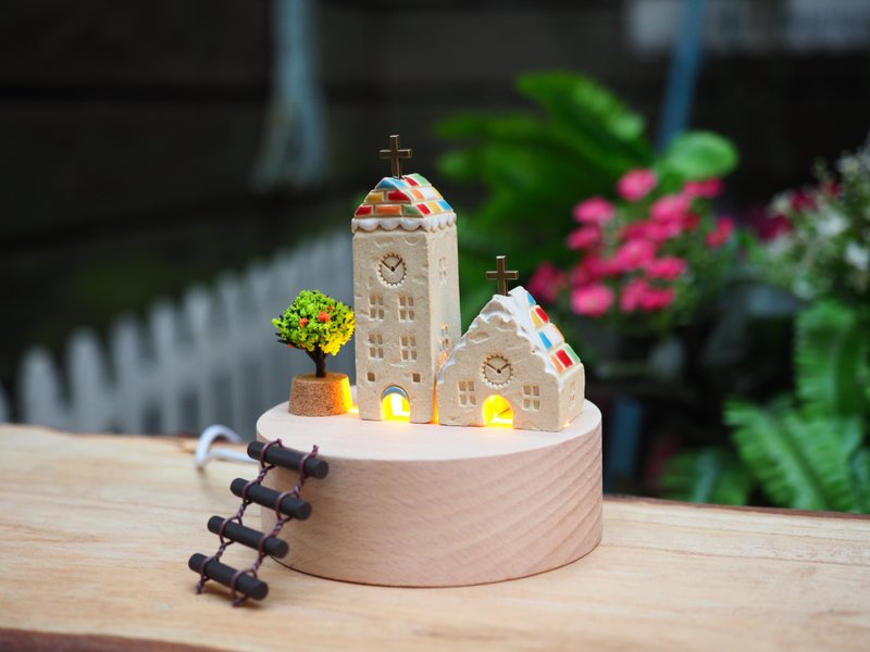 Handmade Ceramic House with Lighting, Set of 5 - ของวางตกแต่ง - ดินเผา หลากหลายสี