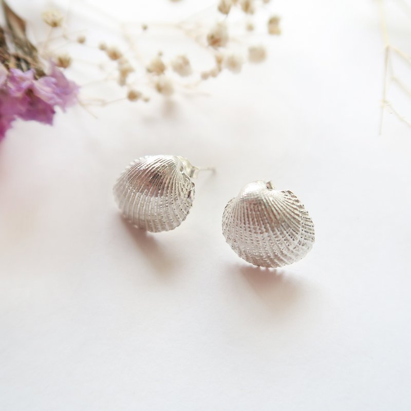 Pair of 925 sterling silver snow white shell earrings and Clip-On - ต่างหู - เงินแท้ ขาว