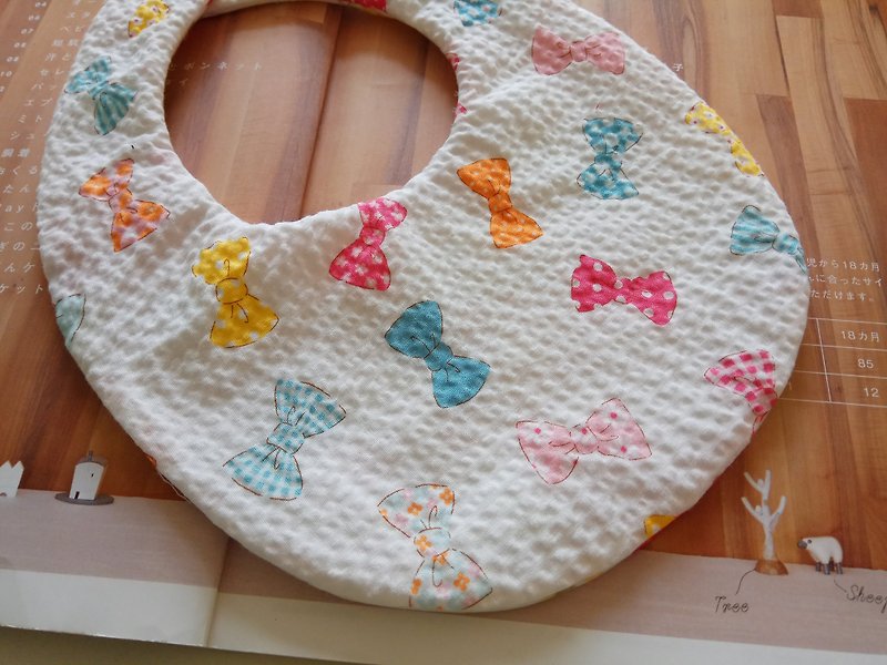 Japanese bubble cloth bow bib bimonthly gift bib baby bib baby bibs saliva towel egg-shaped bib embroidery cloth - ของขวัญวันครบรอบ - ผ้าฝ้าย/ผ้าลินิน สีแดง