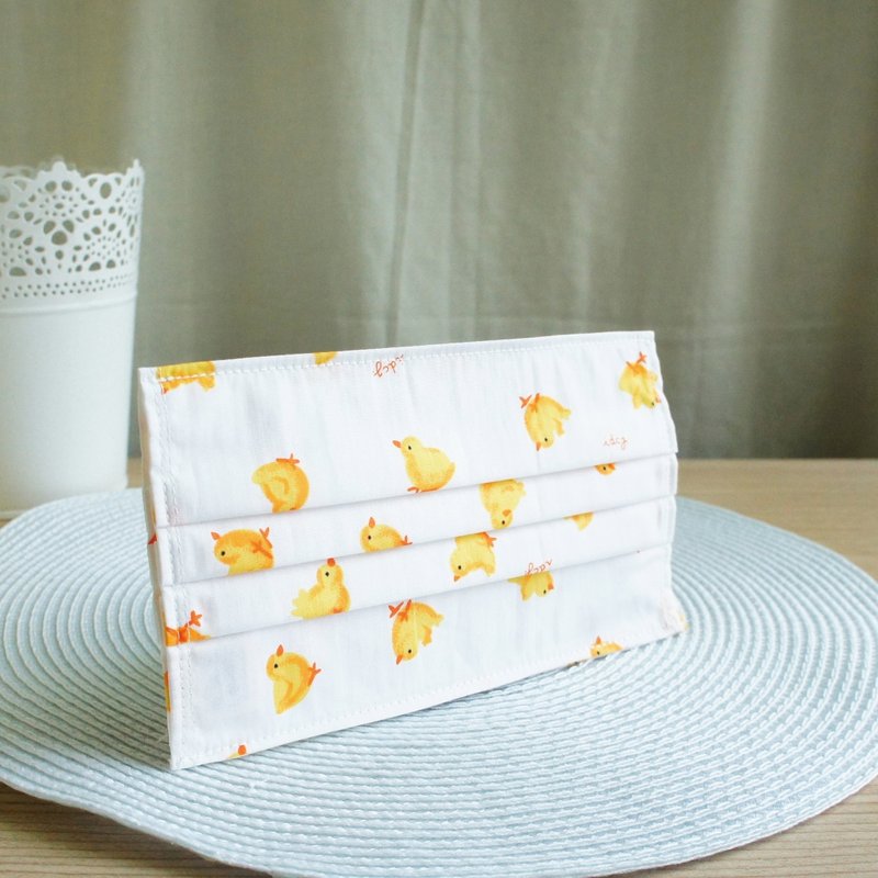 Lovely【俏皮小雞口罩套】適用一次性大人版紙口罩 - 口罩/口罩收納套 - 棉．麻 白色