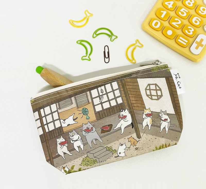 Sunny Bag x Miss Cat Ms.Cat-Makeup Bag_Taiwan Cat Day-Eat Melon in Summer - กระเป๋าเครื่องสำอาง - วัสดุอื่นๆ สีนำ้ตาล