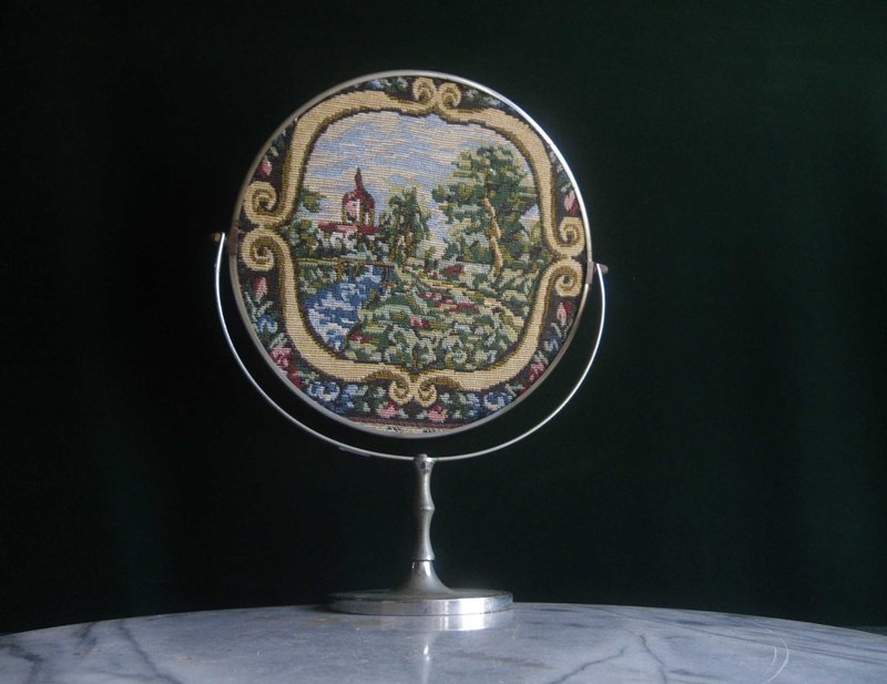 【老時光 OLD-TIME】早期歐洲印象派風格刺繡背景桌鏡 - 擺飾/家飾品 - 其他材質 