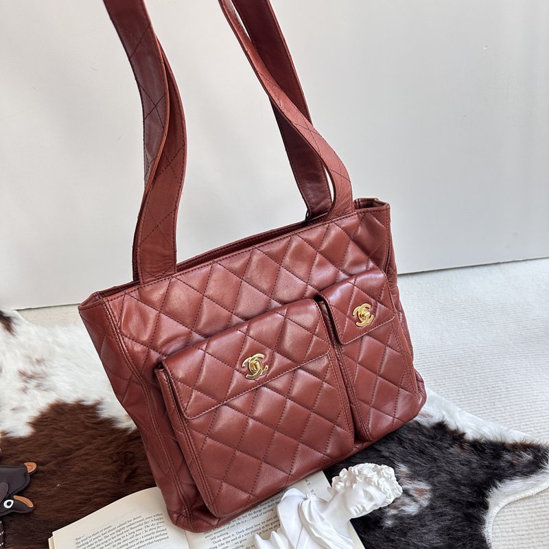 CHANEL 香奈兒 多口袋 旋轉鎖扣 CC 五金 羊皮 Matelassé 肩背包 - 側背包/斜背包 - 真皮 紅色