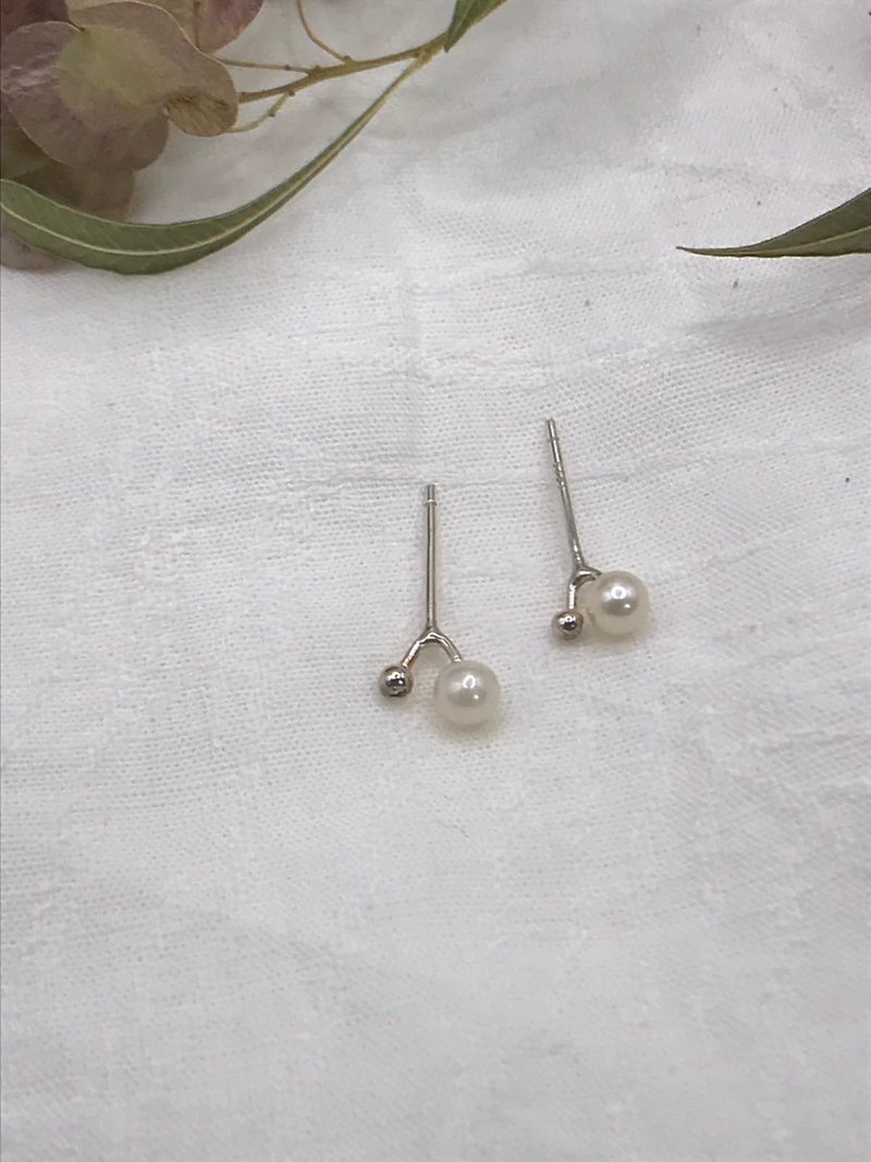 Little Bud Pearl Earrings - Earrings & Clip-ons - Sterling Silver 