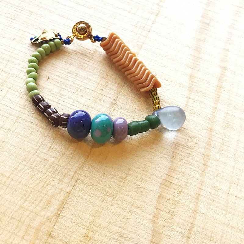 ［Cat and Mice • Beads beat Beads］ bracelet collection-005 Follow the flow - สร้อยข้อมือ - อะคริลิค หลากหลายสี