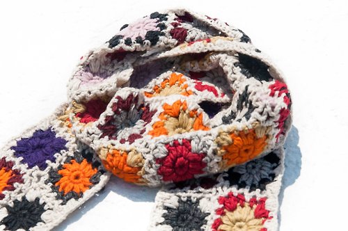 omhandmade 手工鉤織羊毛圍巾/花朵鉤織絲巾/花朵編織拼接羊毛絲巾-繽紛流蘇