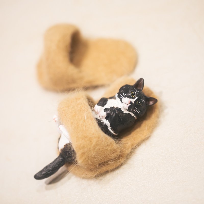 貓咪 客製化寵物手工黏土模型 - 客製化寵物抱枕/飾品 - 黏土 黑色