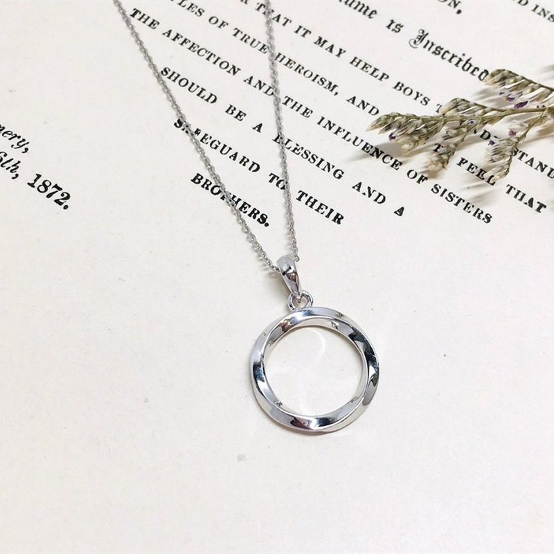 【Moriarty Jewelry】Classic Personality-Circle-White Gold Necklace - Necklaces - Precious Metals 