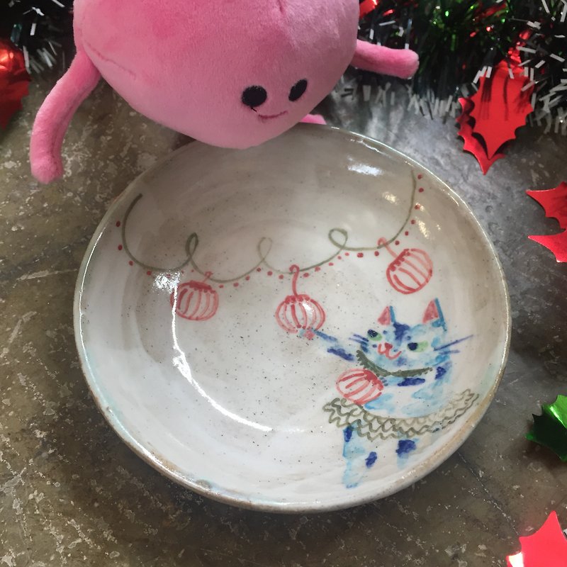 hand painted Christmas cat ceramic plate - จานเล็ก - ดินเผา หลากหลายสี