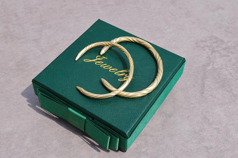 Cultural Coin|Tainan Metalworking|Viking Horn Bracelet| Bronze|Couple Bracelet|Bracelet|Handmade|Course - Metalsmithing/Accessories - Copper & Brass 