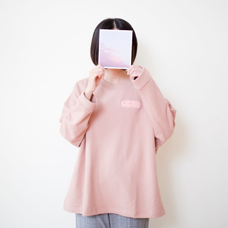 薄明かりの雲がシャツの袖を振る - トップス ユニセックス - コットン・麻 ピンク