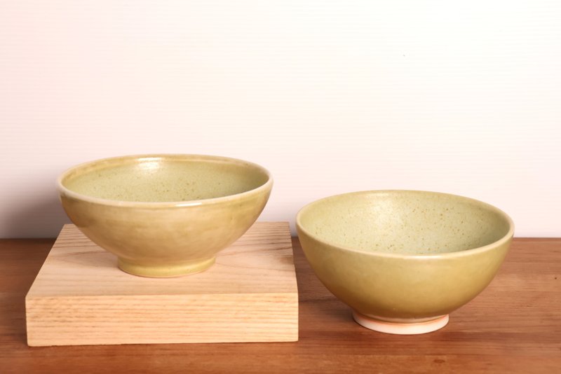 Green and yellow loquat gray bowl - Bowls - Porcelain 