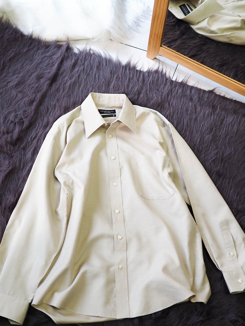 河水山 - Nagasaki milk yellow khaki plain hard rock girl antique cotton shirt jacket - Women's Shirts - Cotton & Hemp Khaki
