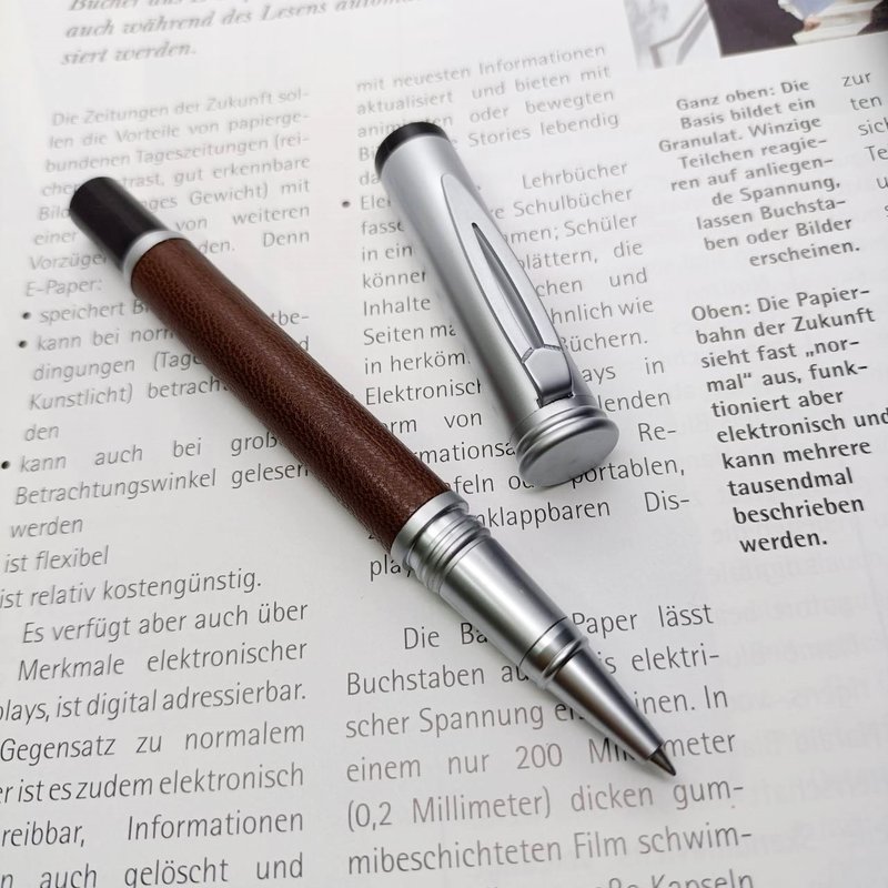 真皮 精緻咖 旋轉 螺紋入帽 皮筆 牛皮*德國Schmidt 888F 鋼珠筆 - 鋼珠筆 - 真皮 