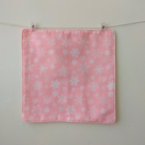凱蒂．心．手感生活 台灣二重紗手帕 = 雪花 = 粉紅