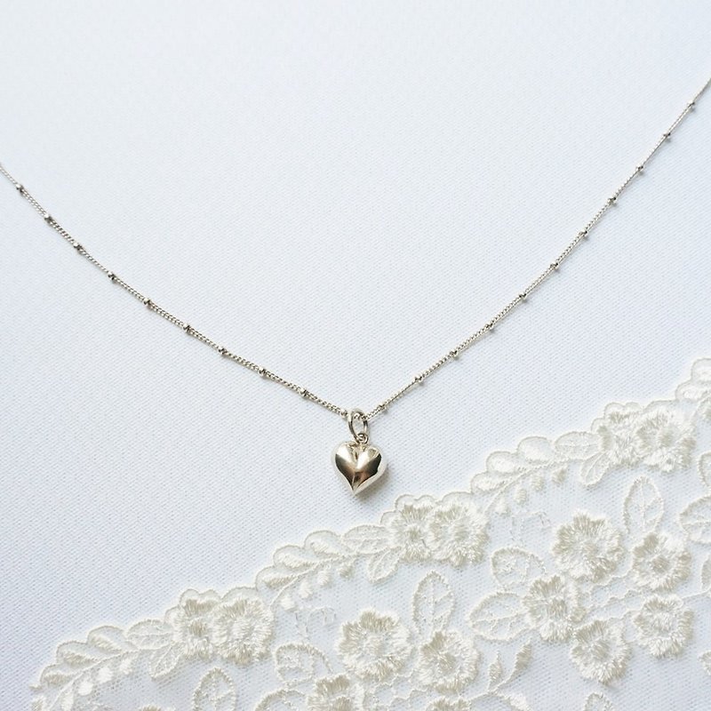 Naughty three-dimensional peach heart silver necklace - สร้อยคอ - โลหะ สีเงิน