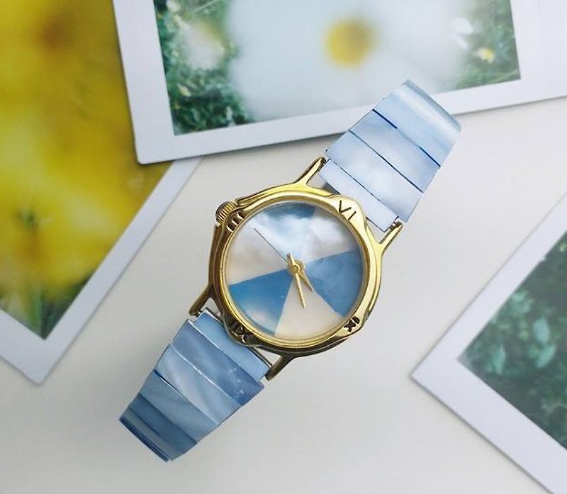 【Lost And Find】Colorful Natural mother of pearl watch - Candy Blue - นาฬิกาผู้หญิง - เครื่องเพชรพลอย หลากหลายสี