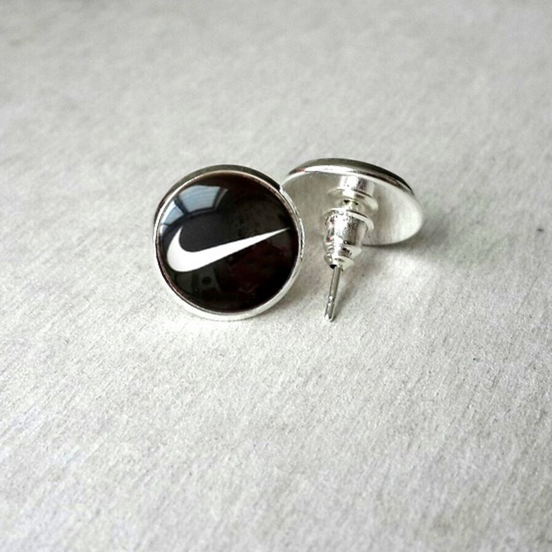 Nike earrings, Swoosh studs - ต่างหู - สแตนเลส 