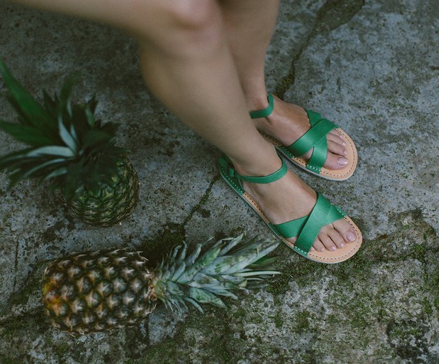 Green summer online sandals