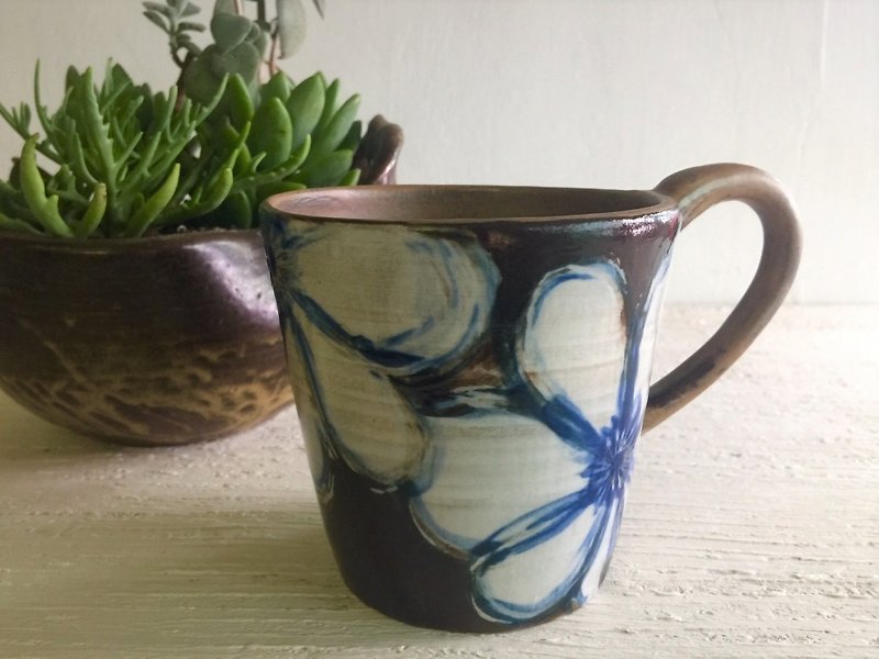 Dream language flower hand painted coffee cup _ pottery mug - Mugs - Pottery Blue