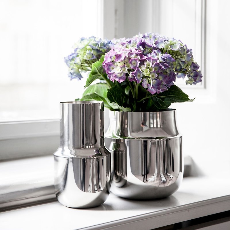 【MENU 丹麥設計家居】Tactile Vase 鏡面花器 - 花瓶/陶器 - 其他材質 銀色