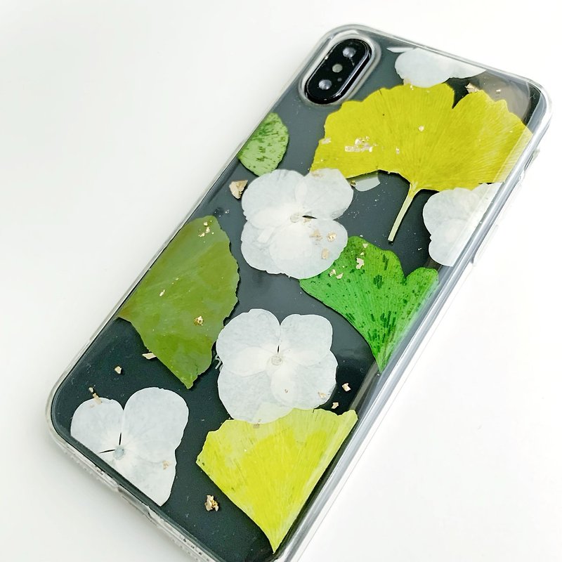 Ginkgo -  pressed flower phone case - Phone Cases - Plants & Flowers Green