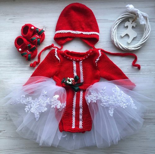 V.I.Angel Hand knit clothing set for baby girl. Romper, hat, booties and tutu skirt.