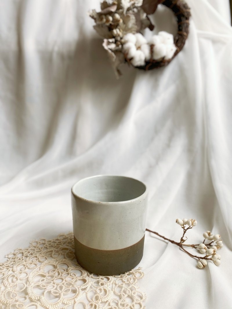 [Good Day Fetish] Handmade ceramic glaze two-layer tea cup and water cup - Cups - Pottery White