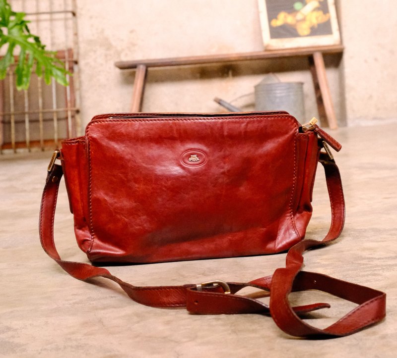 Tsubasa.Y│THE BRIDGE antique bag c02 brown side backpack, leather antique bag - กระเป๋าแมสเซนเจอร์ - หนังแท้ สีนำ้ตาล