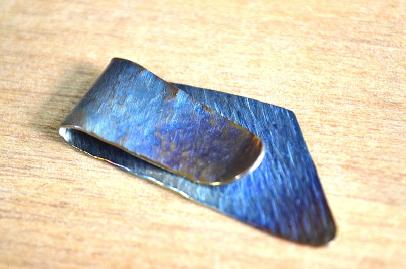 Titanium money clip・純チタンマネークリップ・荒らし金床・５５mm - 錢包/皮夾/長短夾 - 其他金屬 多色