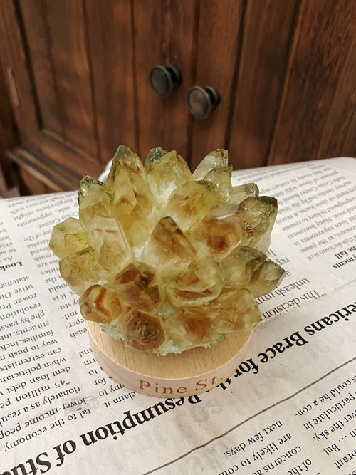 Pine St. Jewelry 松樹街輕奢珠寶 能量擺件 黃水晶 原礦 晶簇 原石 擴香招財消磁石燈