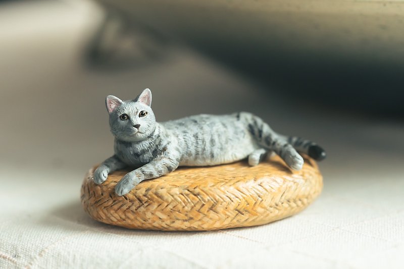 Cat customized pet handmade clay model including accessories - Stuffed Dolls & Figurines - Clay Gray
