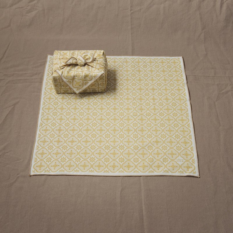 Furoshiki Cloth/Begonia Glass Pattern/Honey - ผ้าเช็ดหน้า - ผ้าฝ้าย/ผ้าลินิน สีเหลือง